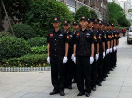 保安人員在停車場進(jìn)行工作時，需要負(fù)責(zé)什么呢？