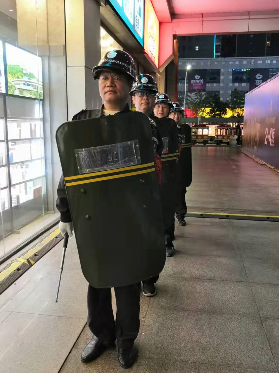 襄陽(yáng)戎安今天給大家介紹下保安員的11點(diǎn)工作職責(zé)！